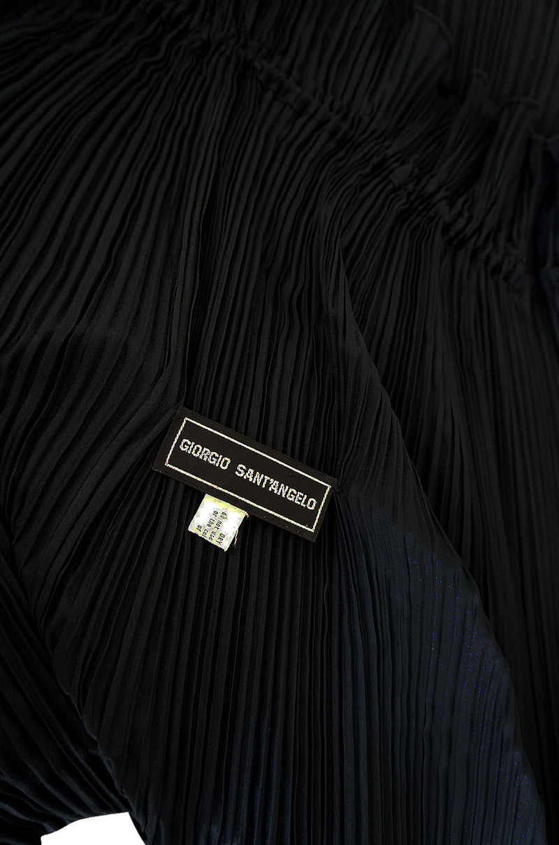 1970s Giorgio Sant'Angelo Flowing Pleated Black Cape