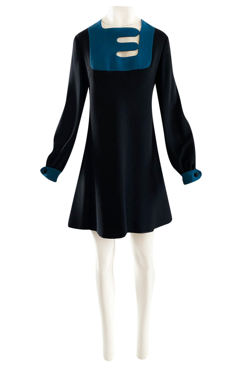 c.1967 Pierre Cardin ‘Cosmocorps’ Collection Cut Out Blue Neckline on Black Wool Dress