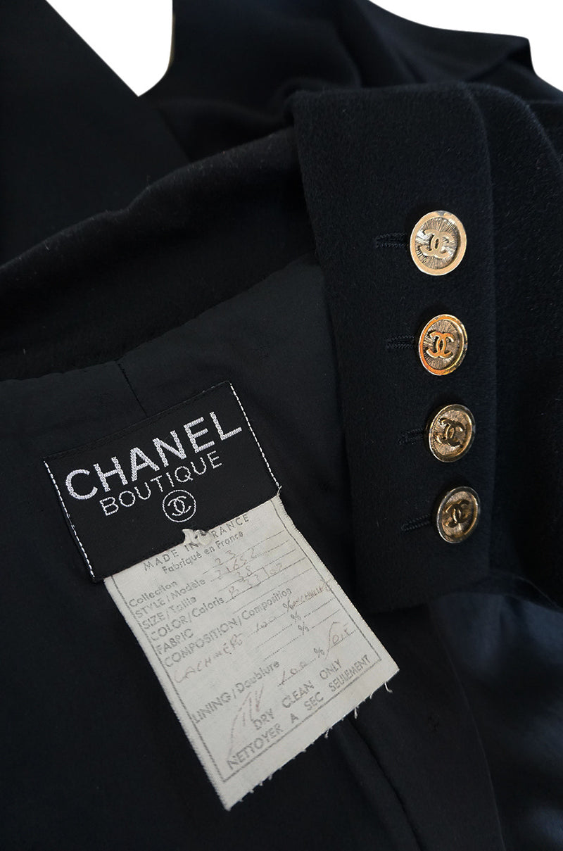 1980s Chanel Cashmere w 14 Chanel Gold Buttons Jacket