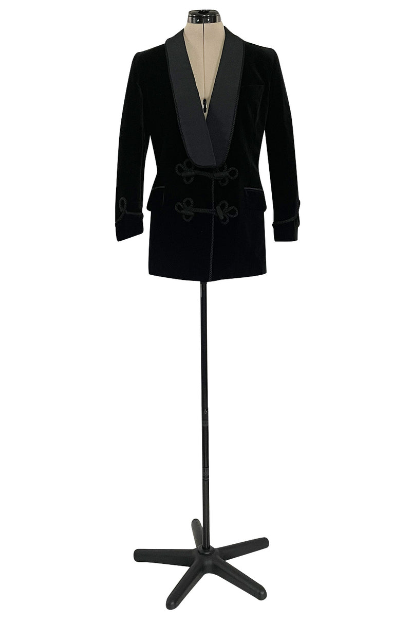 Unbelievable Vintage Turnbull & Asser Men's Black Velvet Smoking Jacket w Braided Silk Cord