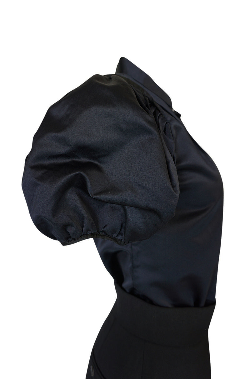 F/W 2002 Prada Runway Look 19 Navy Top & Black Pants Set