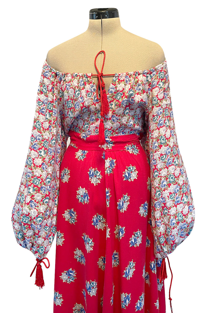 Prettiest 1970s Wallis Off Shoulder Red & Blue Floral Print Dress w Balloon Sleeves