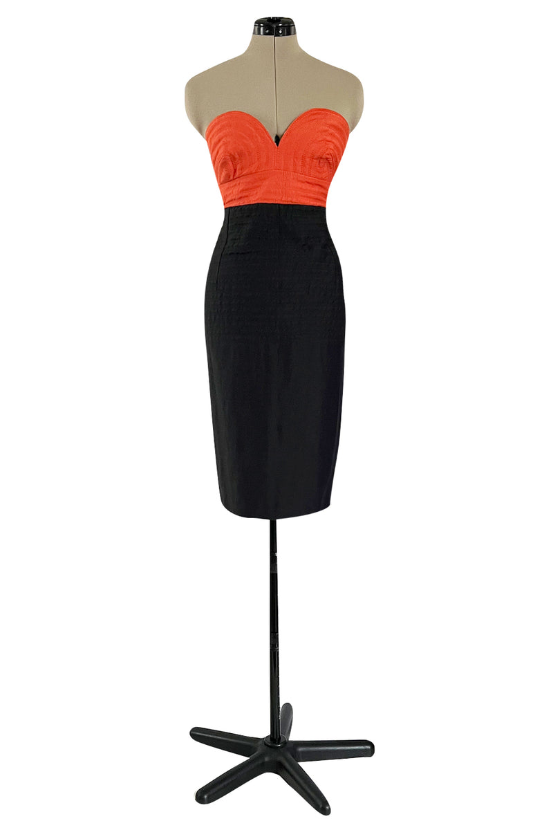 Killer Spring 1989 Gianni Versace Couture Strapless Topstitched Dress W Back Buttons & Cut Out