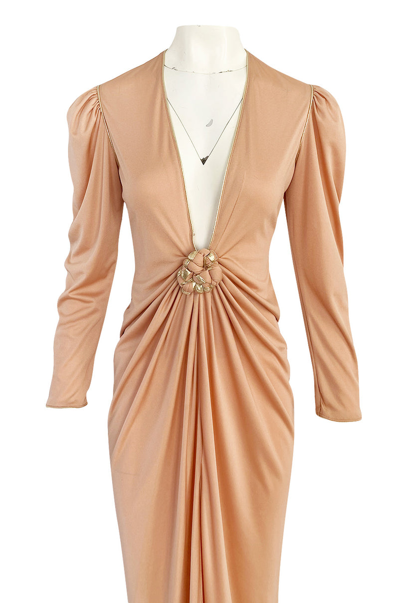 1981 Bill Tice Peach Nylon Jersey Long Sleeve Deep Plunge Dress w Gold Lame Flower & Trim
