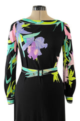Gorgeous 1970s Leonard Printed Silk Jersey Pretty Floral Print Black Dress w Original Belt