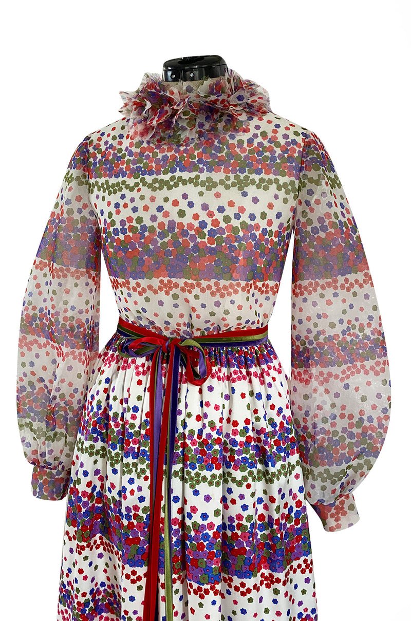 1970s Mollie Parnis Balloon Sleeve Confetti Print Silk Twill & Silk Chiffon Dress w Ruffled Collar
