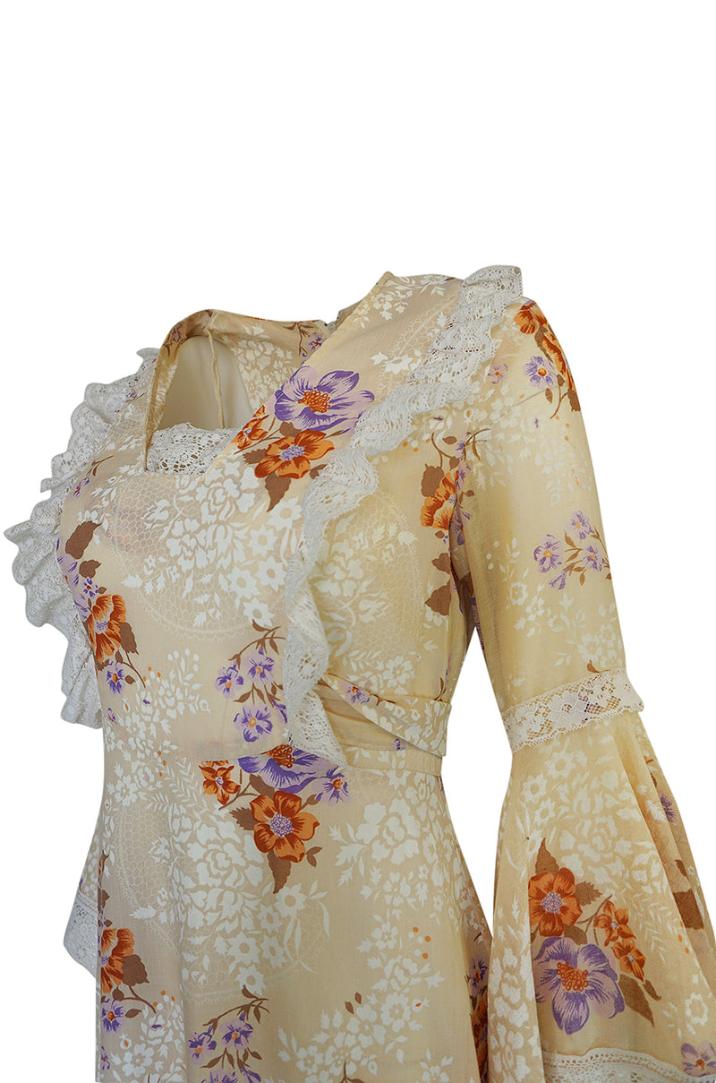 1970s Printed Angel Sleeve Floral Print Cotton Dress