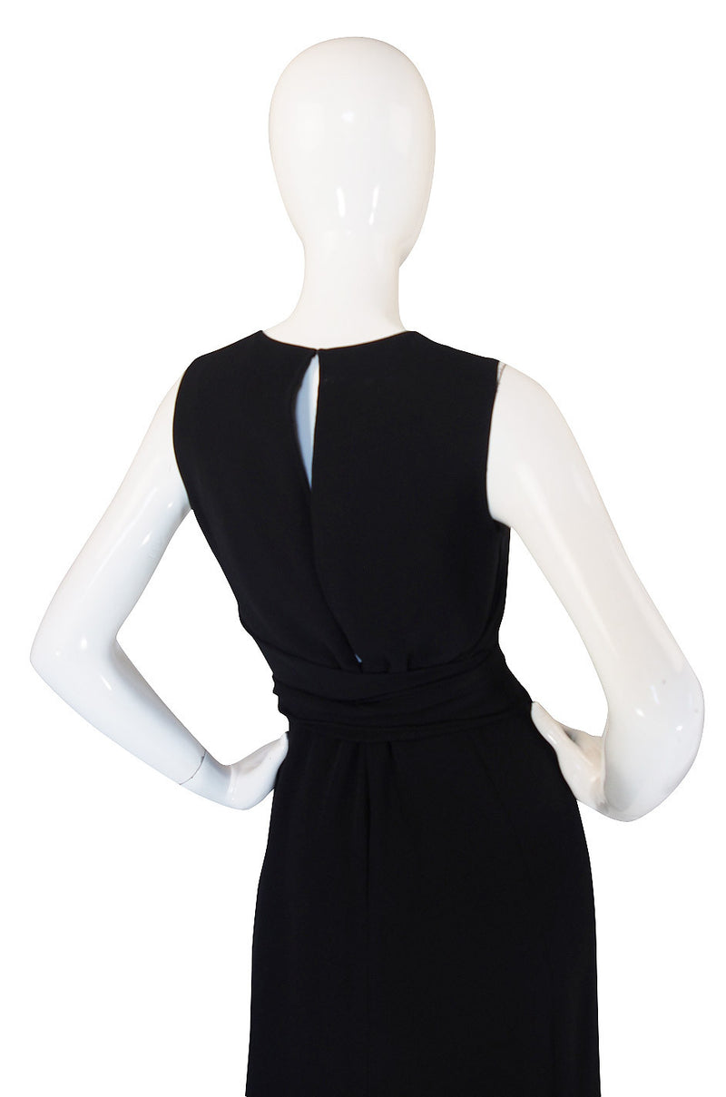 1990s Trained Oscar de la Renta Black Gown