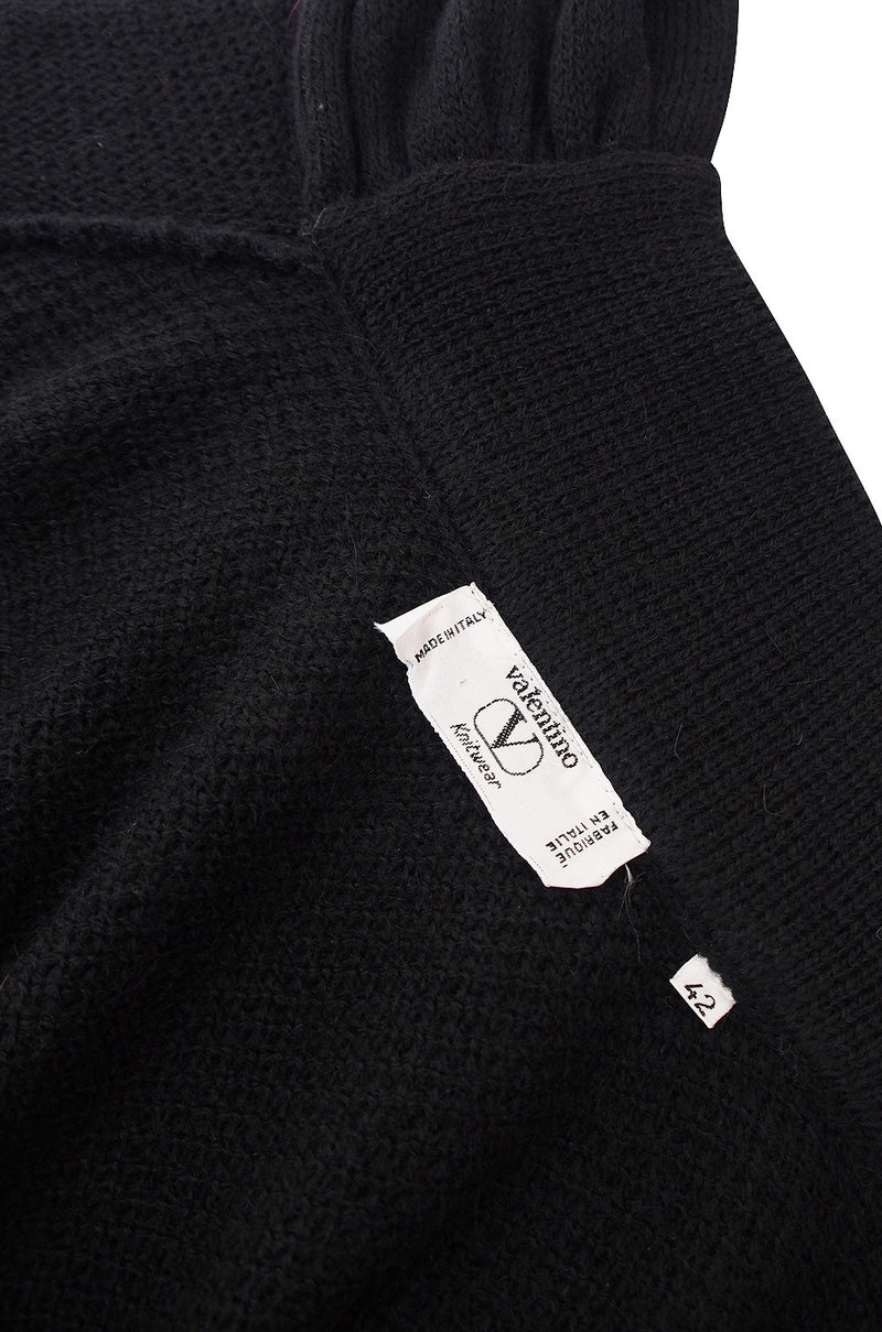 1970s Valentino Knit Cape withTie Neck