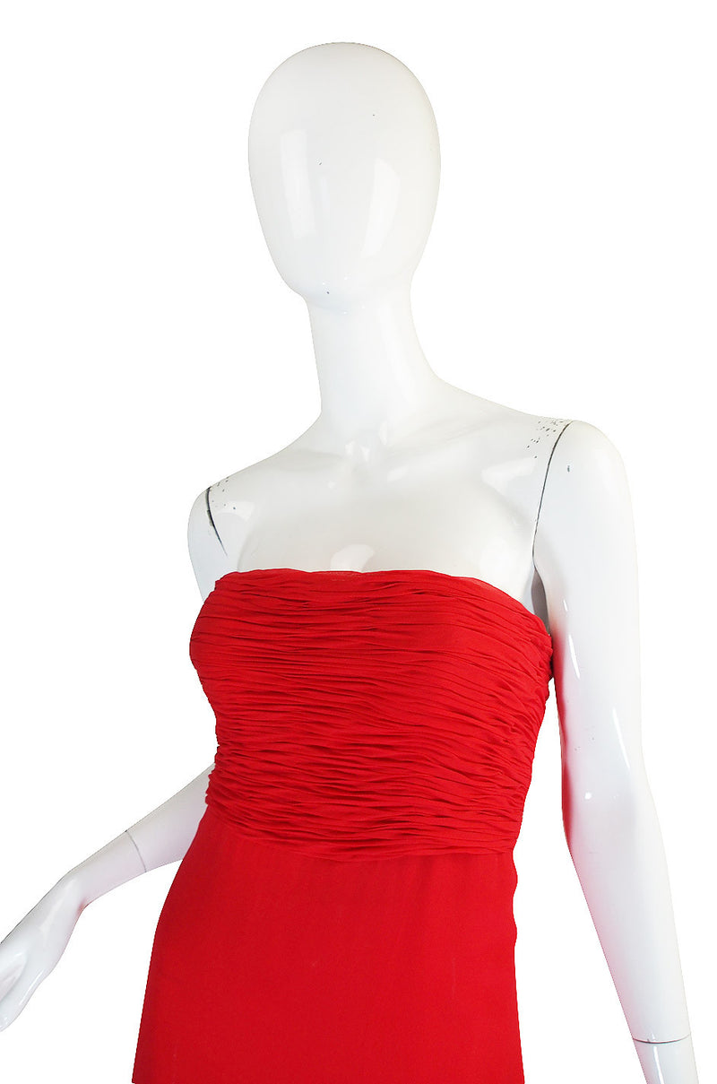 1990s Ruffled Silk Chiffon Oscar De La Renta Gown