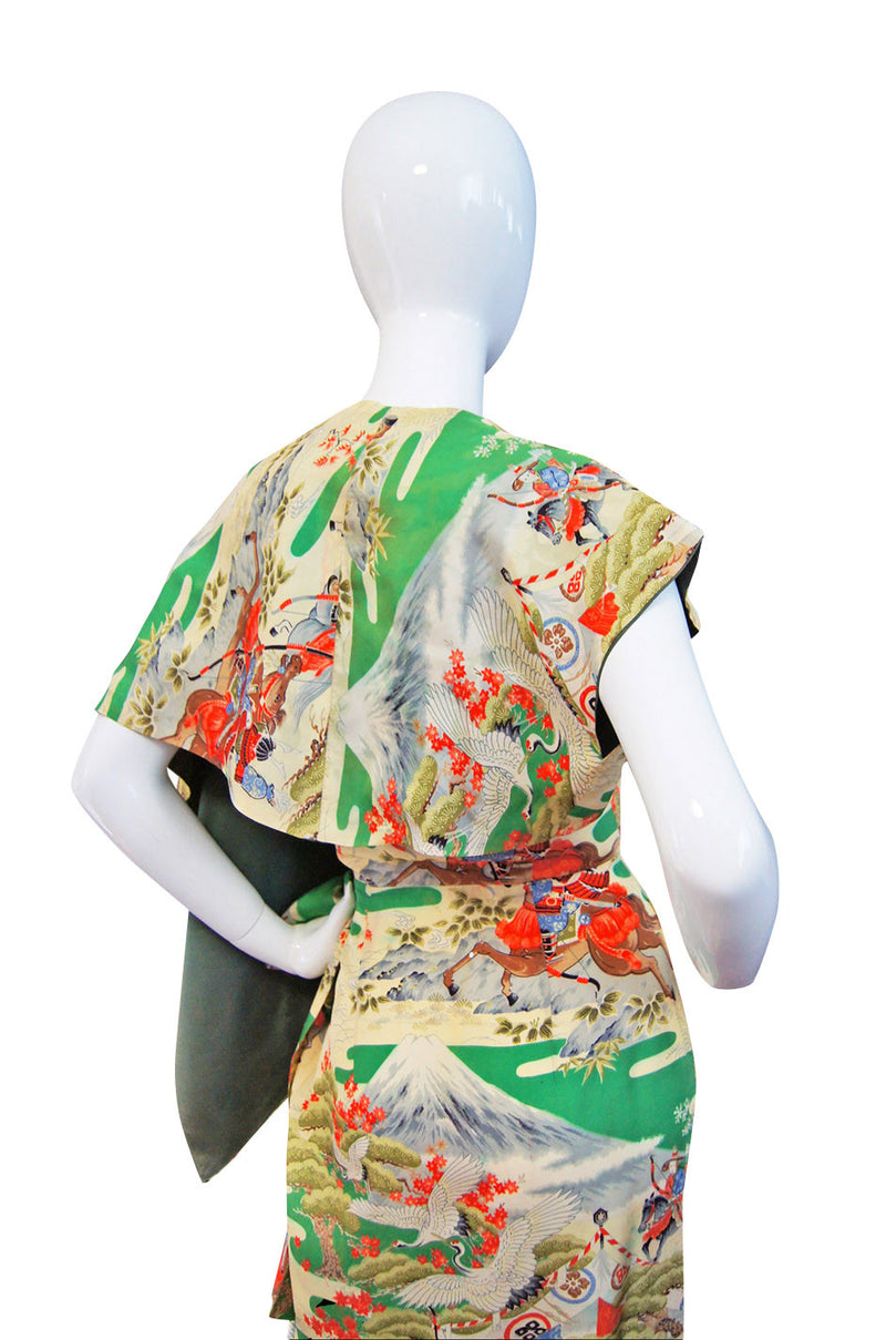 1940s Rare Hawaiian Wiggle Print Dress