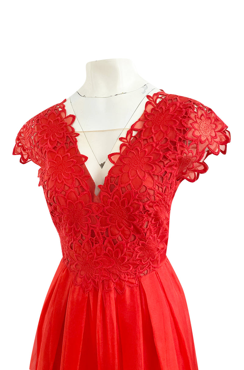 Resort 2015 Alberta Ferretti Red Silk Organza & Embroidered Lace Open Shrimpton Couture Resort 2015 Alberta Ferretti Red Silk Organza & Embroidered Lace Open Shrimpton Couture