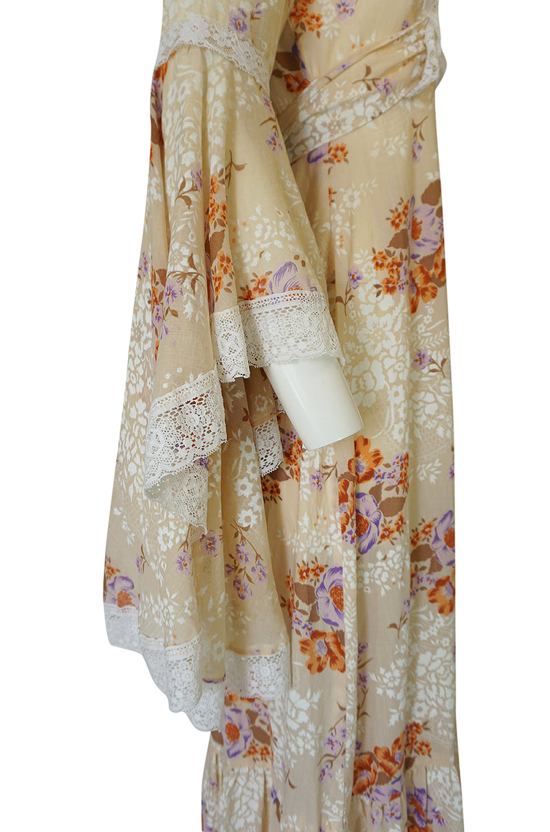 1970s Printed Angel Sleeve Floral Print Cotton Dress