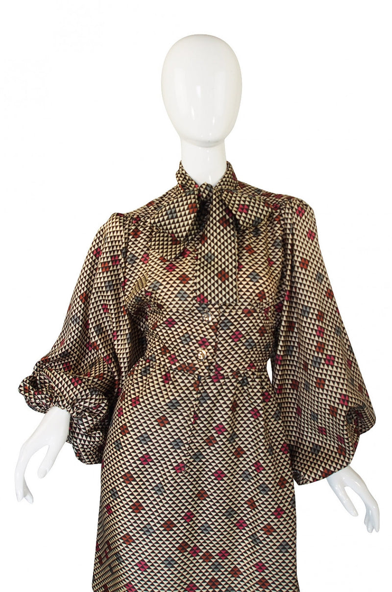 1970s Jean Varon Balloon Sleeve Dress