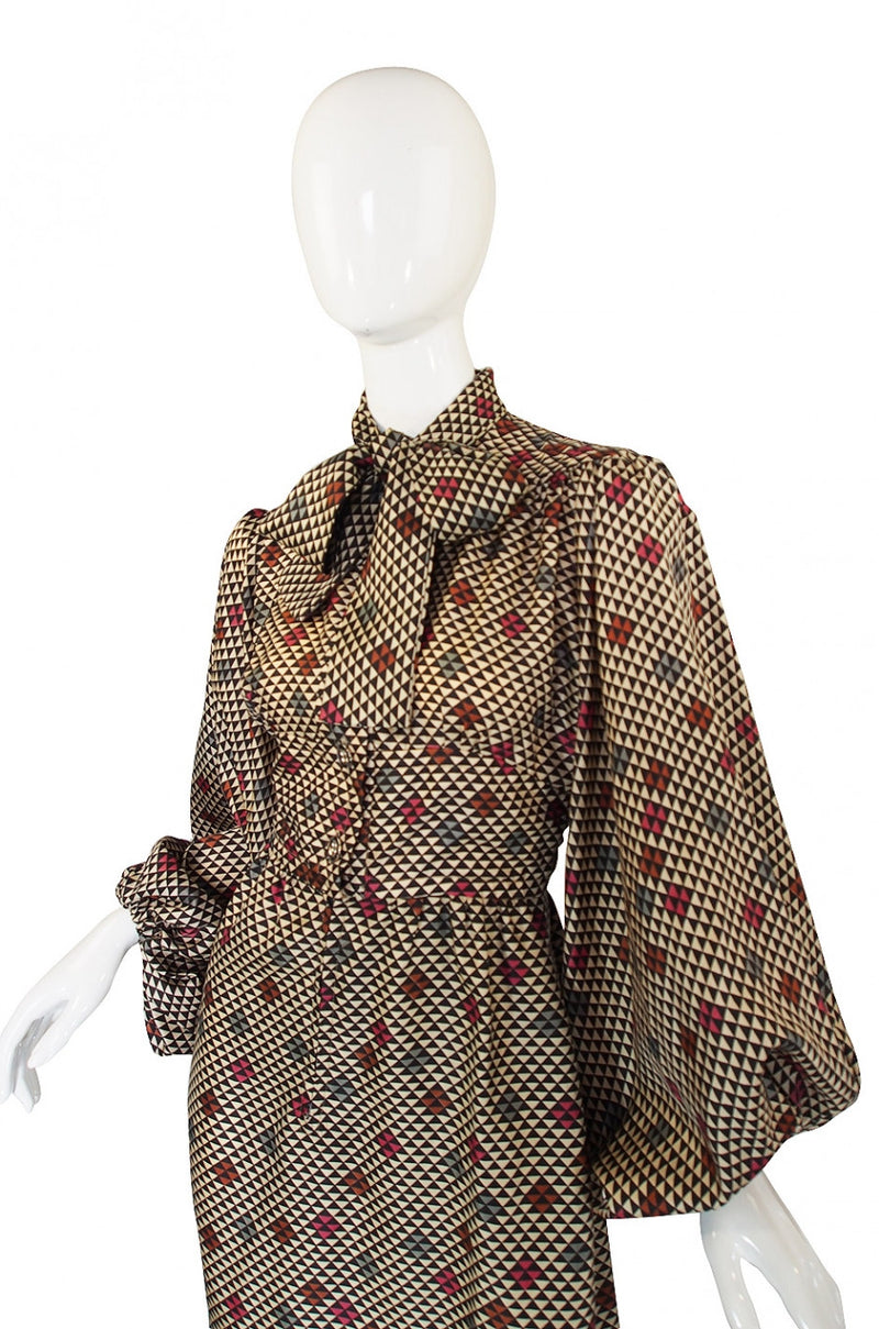 1970s Jean Varon Balloon Sleeve Dress