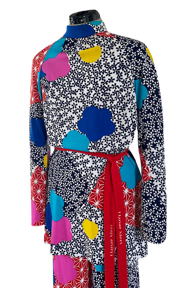 Fantastic 1970s Hanae Mori Bright Floral Print Jersey Pant & Top Set w Signed Belt