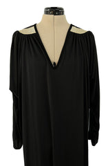 Easy to Wear 1980s Bill Tice Black Jersey Caftan Feel Dress w Gold Shoulder Detail Detail