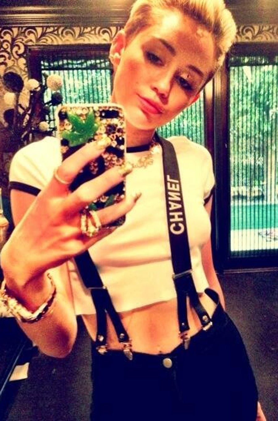 Early 2000s Iconic Vintage Chanel Suspenders – Shrimpton Couture