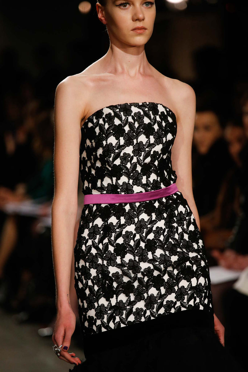 Fabulous Fall 2015 Oscar de la Renta Runway Look 51 Black & White Strapless Dress