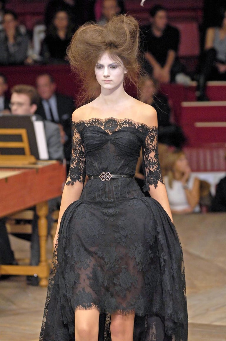 Incredible 2012 Alexander McQueen Ivory Lace Corseted Wedding Dress w Shrimpton Couture