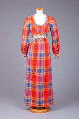 1972 Donald Brooks Textured Cotton Plaid Print Dress w Embroidered Flower Trim