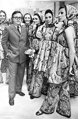 Spring 1969 Geoffrey Beene Well Documented Green Print Hostess Dress