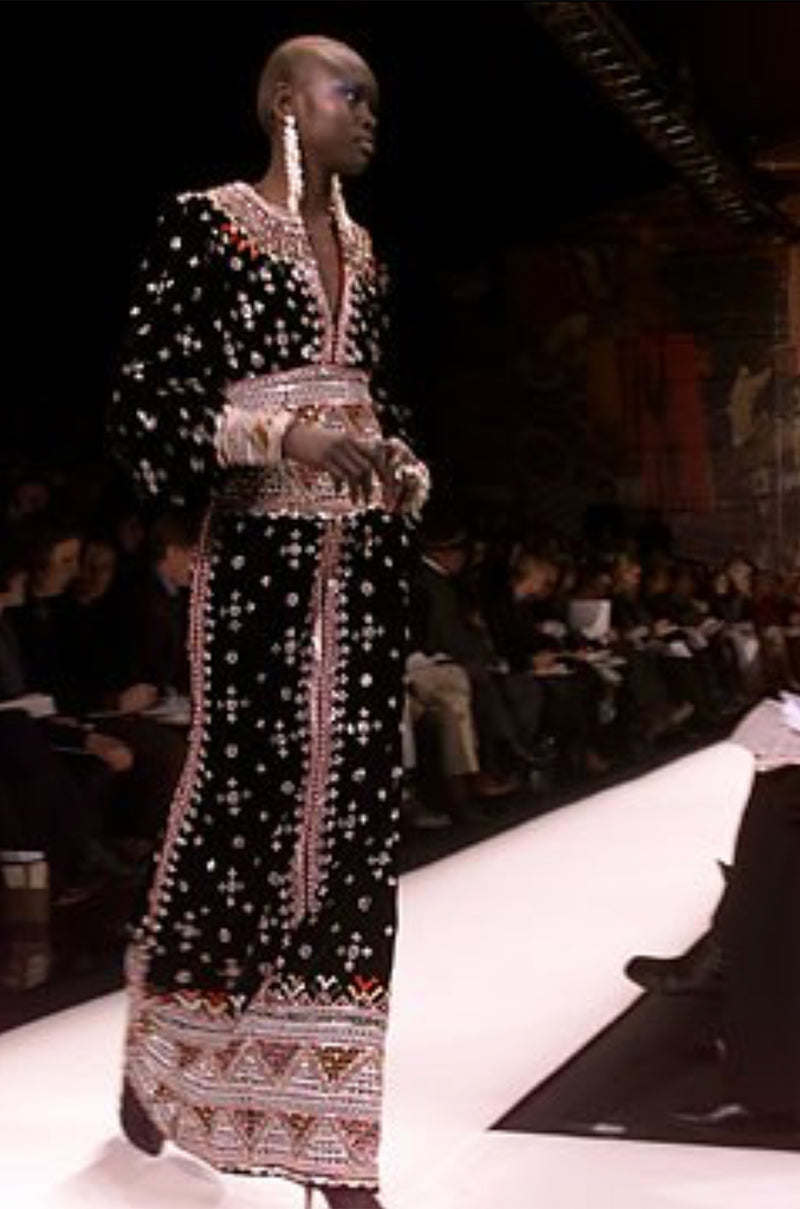 Fall 2002 Oscar de la Renta Embroidered & Sequin Black Velvet Jacket