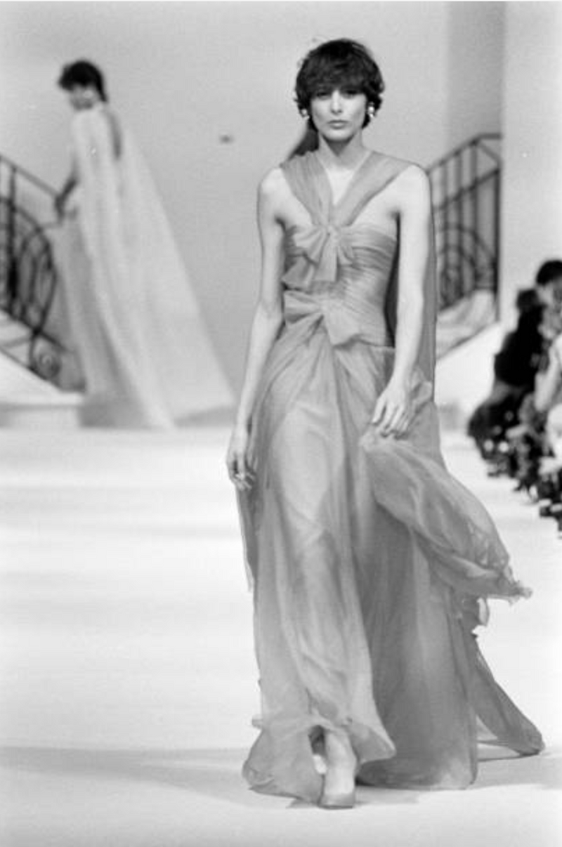 Phenomenal Spring 2001 Chanel by Karl Lagerfeld Dusty Pinks Silk Chiffon  Runway Dress
