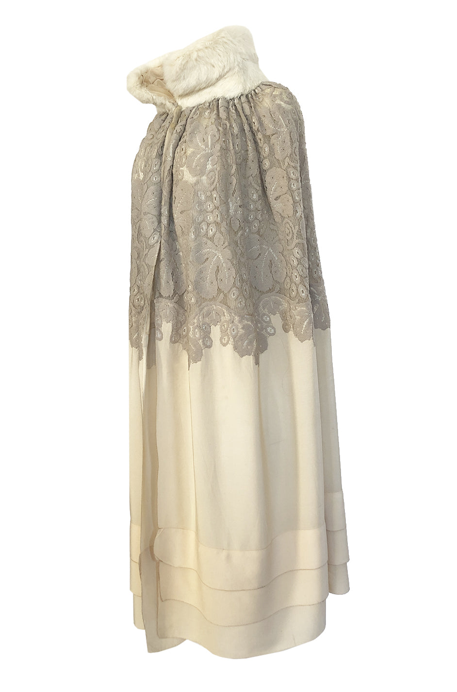 1920s Vogue Company Netted Chenille Lace on Ivory Silk Flapper Cape ...