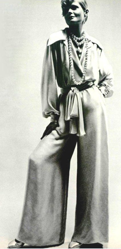 Chic Fall 1972 Christian Dior by Marc Bohan Haute Couture Black Silk Pant Set