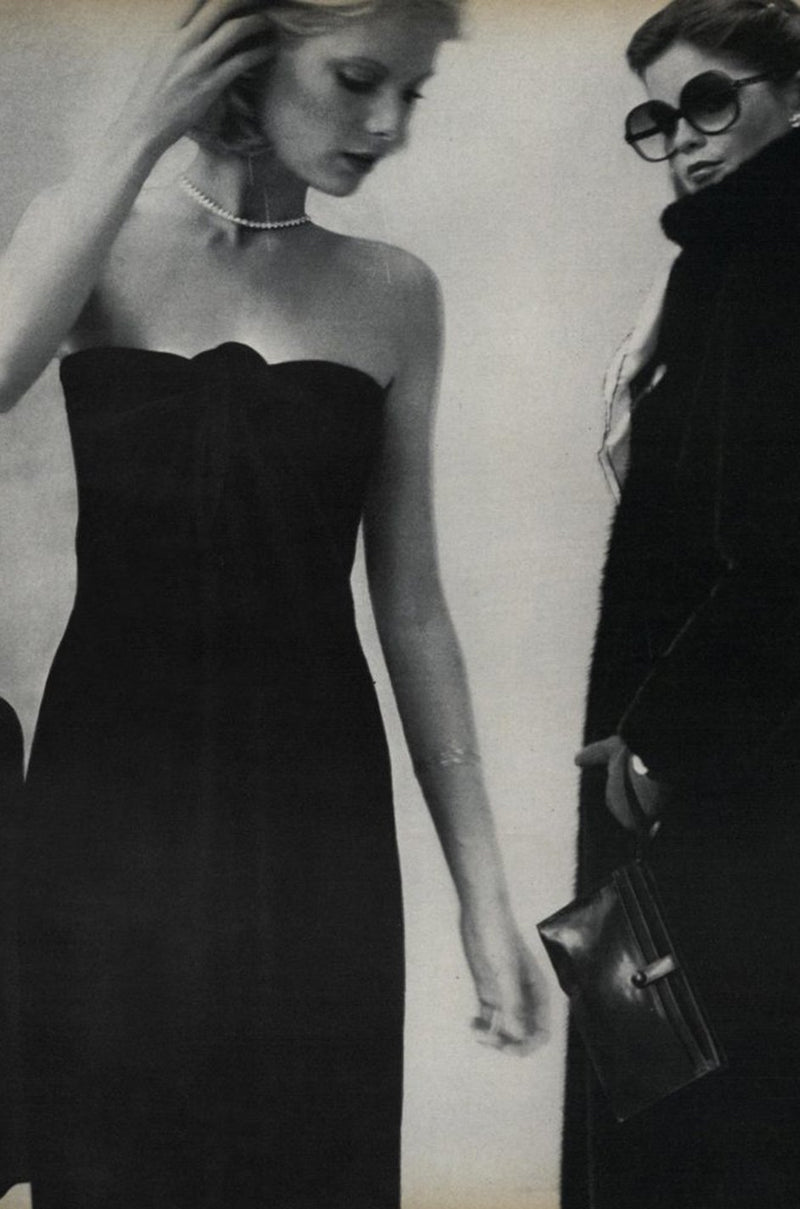 Unusual 1976 Halston Deep Brown Strapless Tie Front Dress in a Soft Te – Shrimpton Couture Unusual 1976 Halston Deep Brown Strapless Tie Front Dress in a Soft Te – Shrimpton Couture